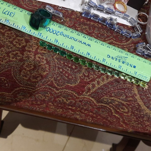 New AUTHENTIC GENUINE SWAROVSKI LUCENT Gold Green tennis Bracelet 7" - Picture 7 of 10